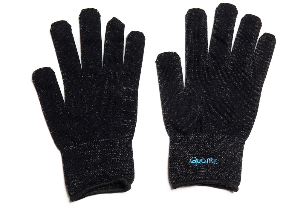 Silver thread gloves · Raynaud